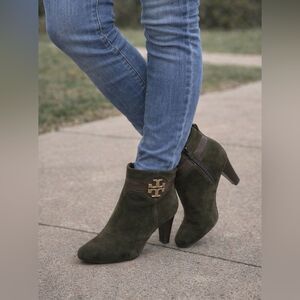 TORY BURCH Olive Green Heeled Boots